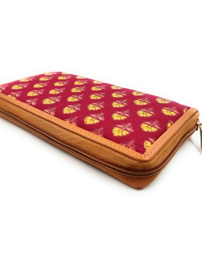 Red Casual Women Wallet in Printed Fabric